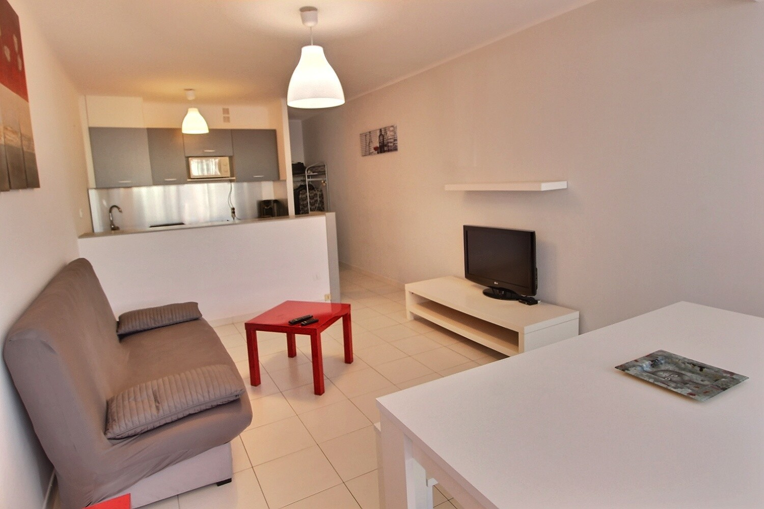 location LOCATION A L'ANNÉE MEUBLÉE ST CYPRIEN PLAGE APPARTEMENT RÉNOVÉ